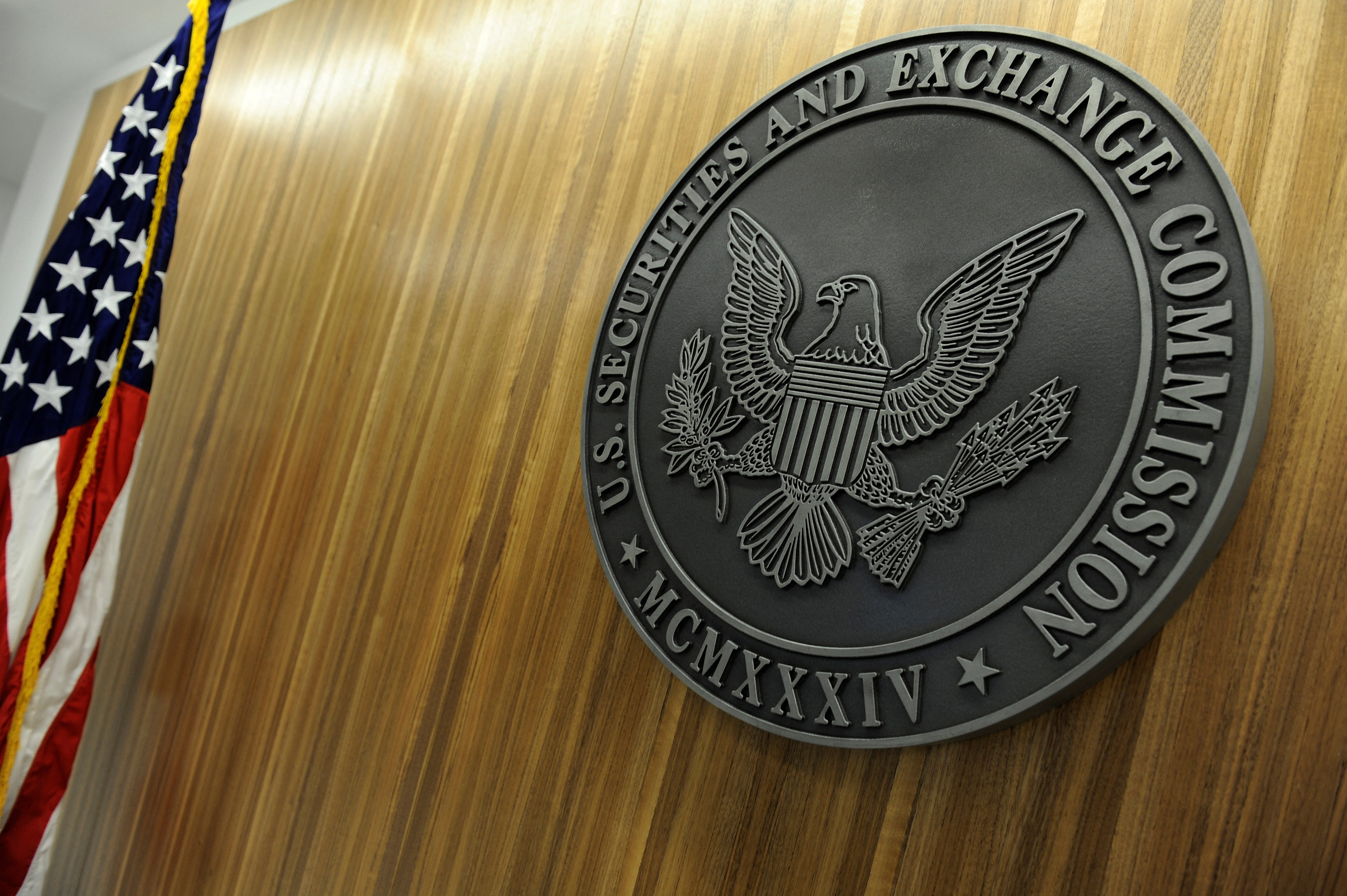 SEC adopts compensation clawback requirements